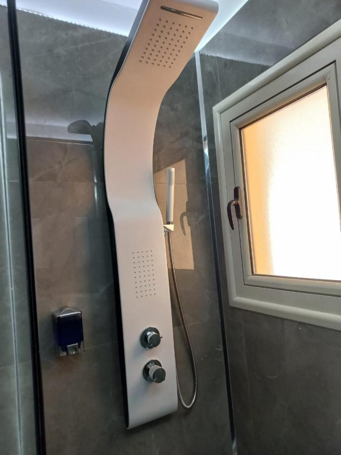Modern Studio Apartment Armonia Court باراليمني المظهر الخارجي الصورة