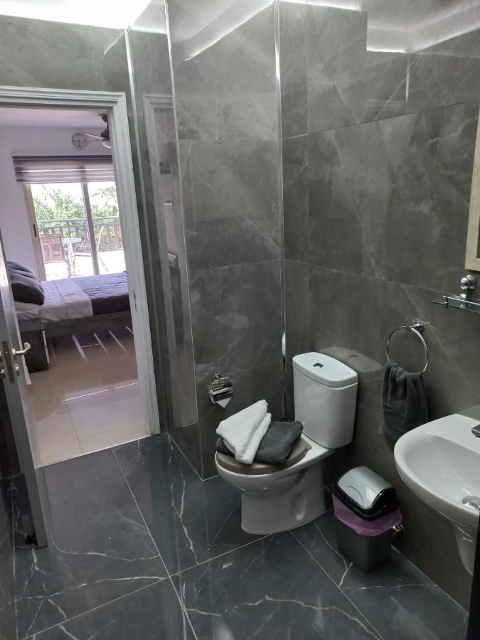 Modern Studio Apartment Armonia Court باراليمني المظهر الخارجي الصورة
