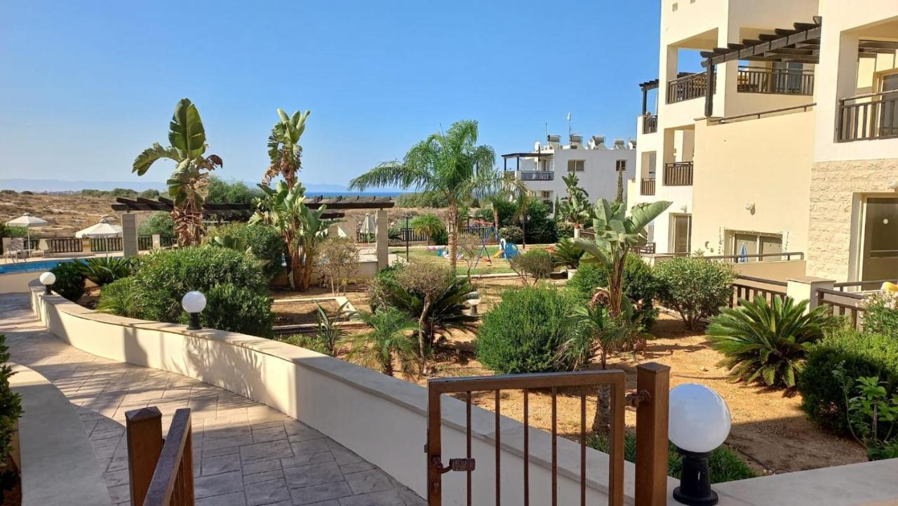 Modern Studio Apartment Armonia Court باراليمني المظهر الخارجي الصورة