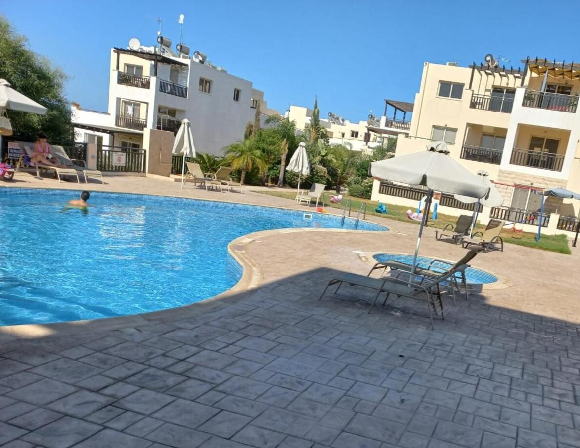 Modern Studio Apartment Armonia Court باراليمني المظهر الخارجي الصورة